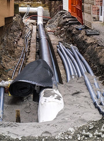 Podzemné elektrické vedenia sú lokalizované a menej bežné, sú však tiež spoľahlivé, bezpečné a majú menšiu poruchovosť